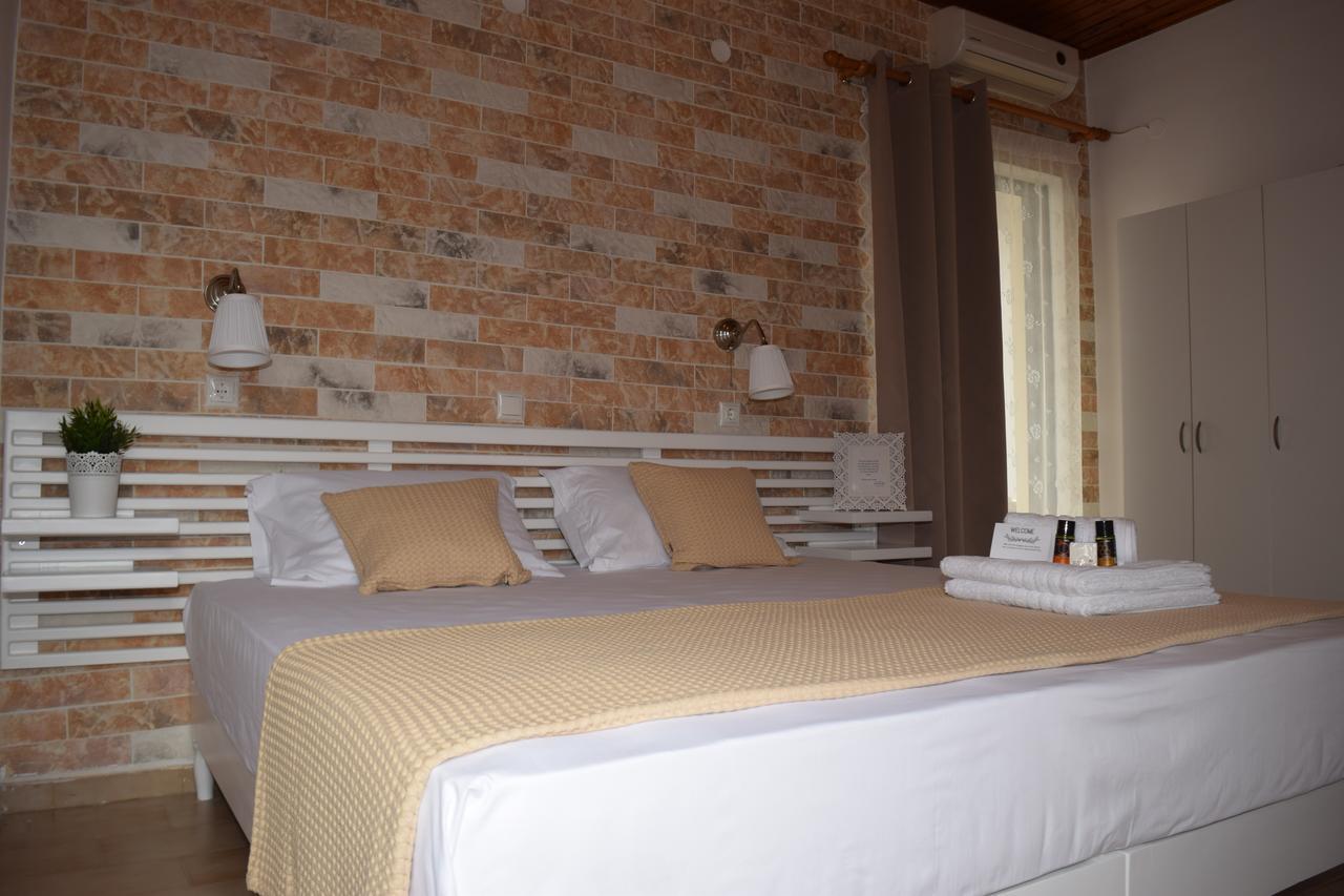 The Coast Aparthotel Анаксос Екстериор снимка